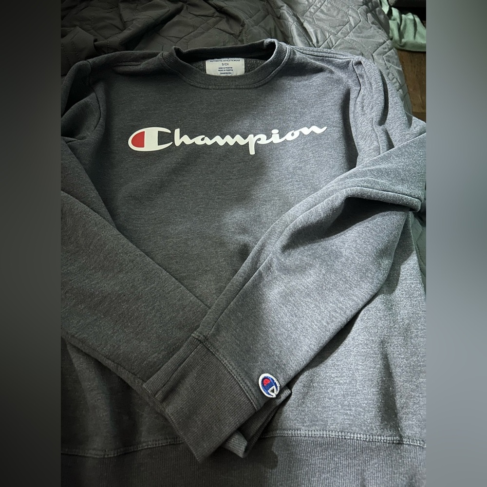 Small champion sweatshirt